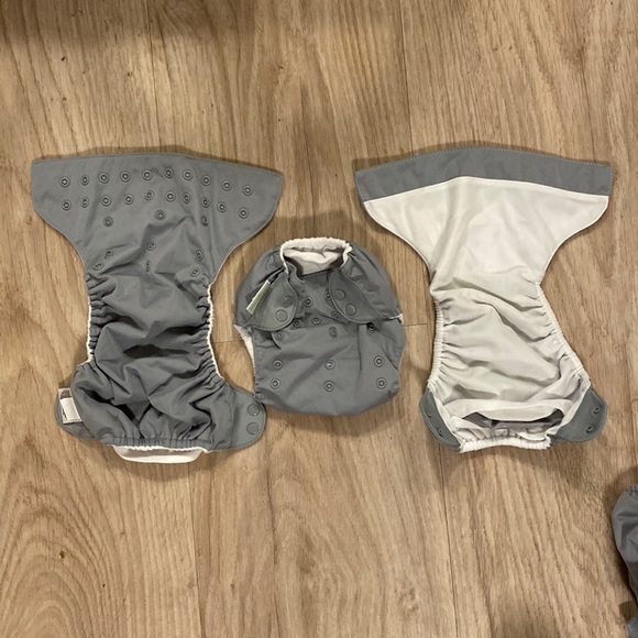 Bumgenius 5.0 Pocket Diaper in Grey - Picture 2 of 8